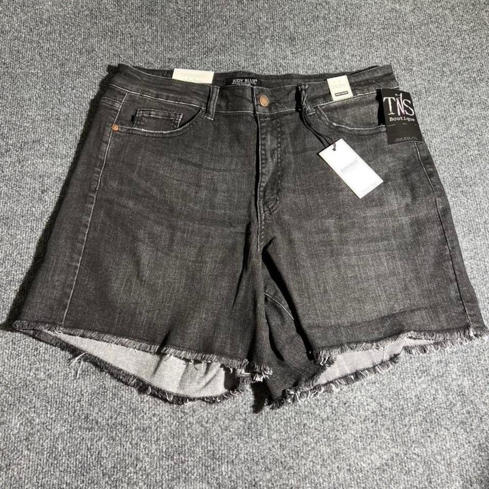 Judy Blue Black Denim Shorts  Size 2XL Women's